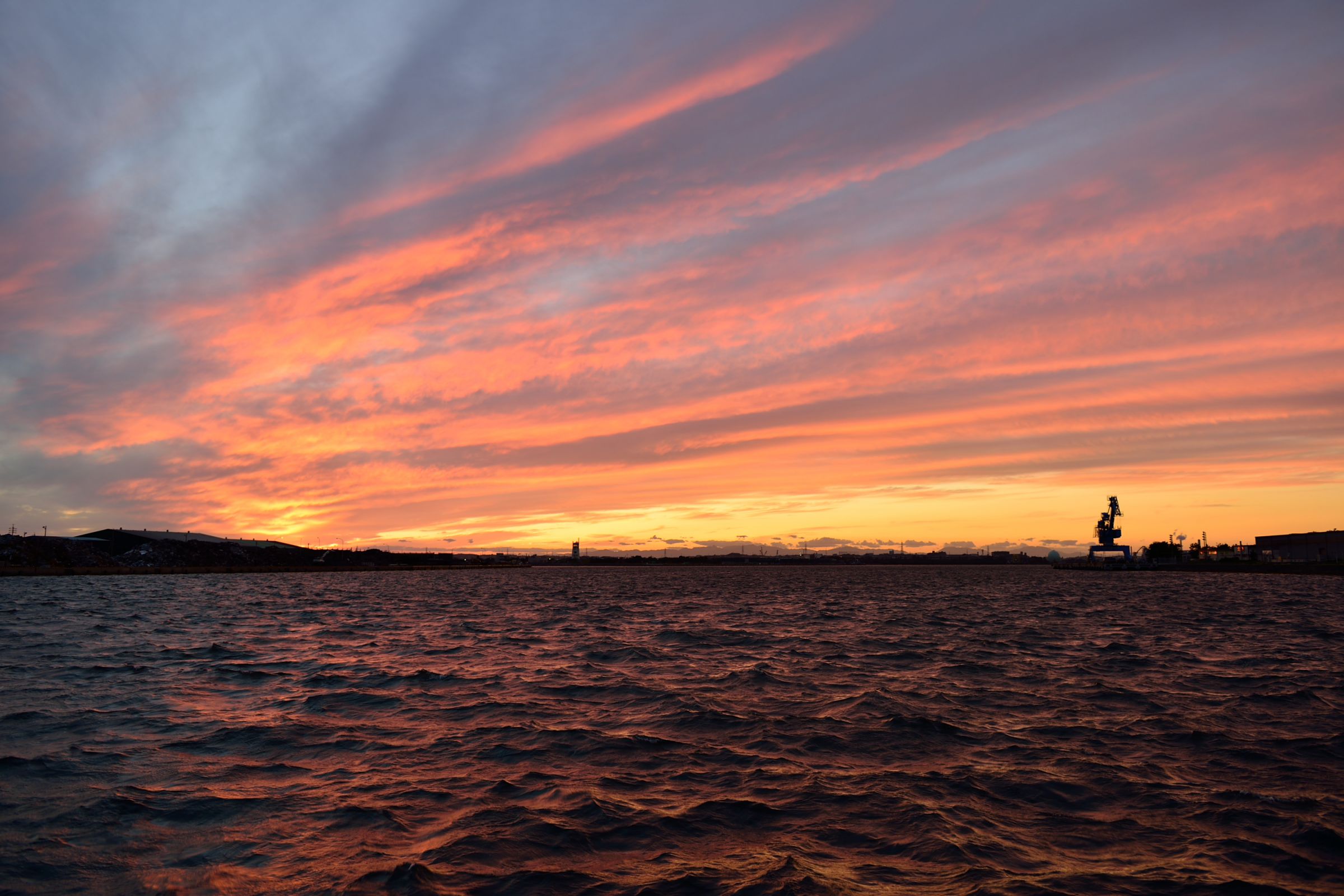 あかね雲」海までも熱く焦して | GANREF