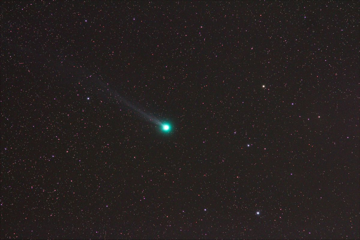 尾を引くラブジョイ彗星 自然 風景 宇宙 天体 Ganref