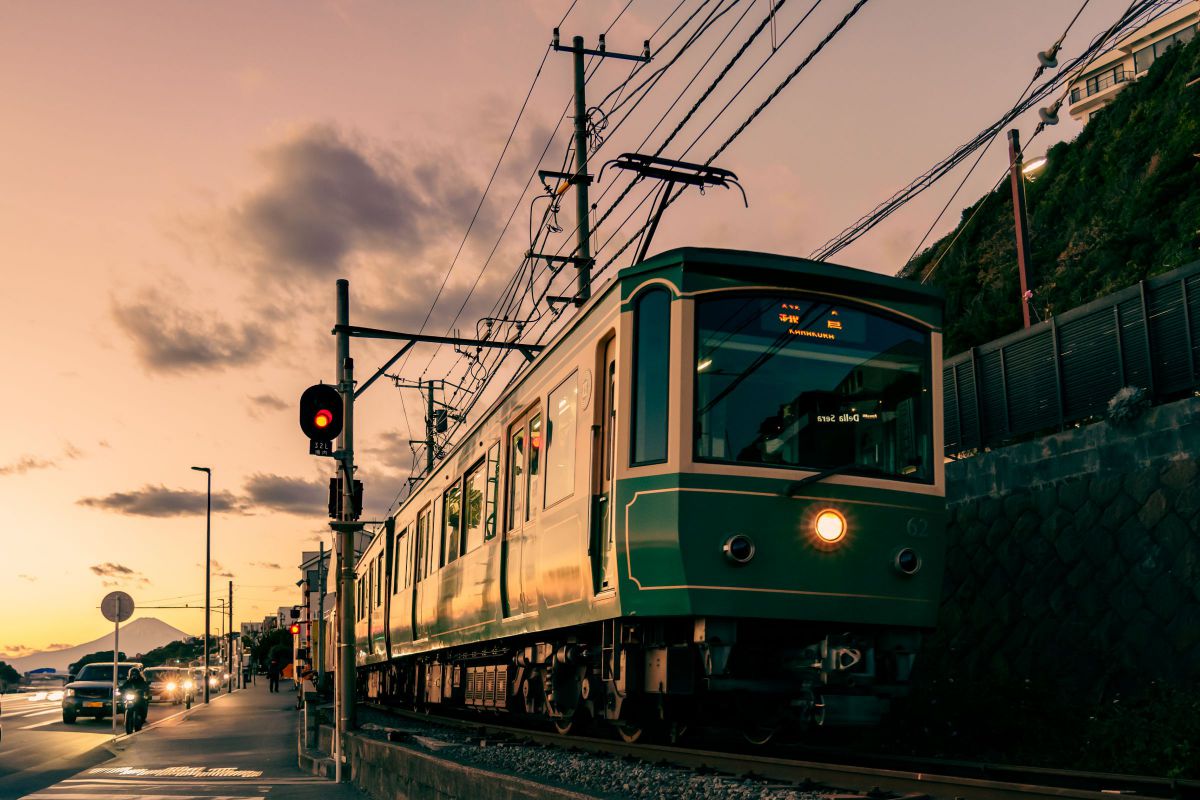 黄昏の旅路 | GANREF