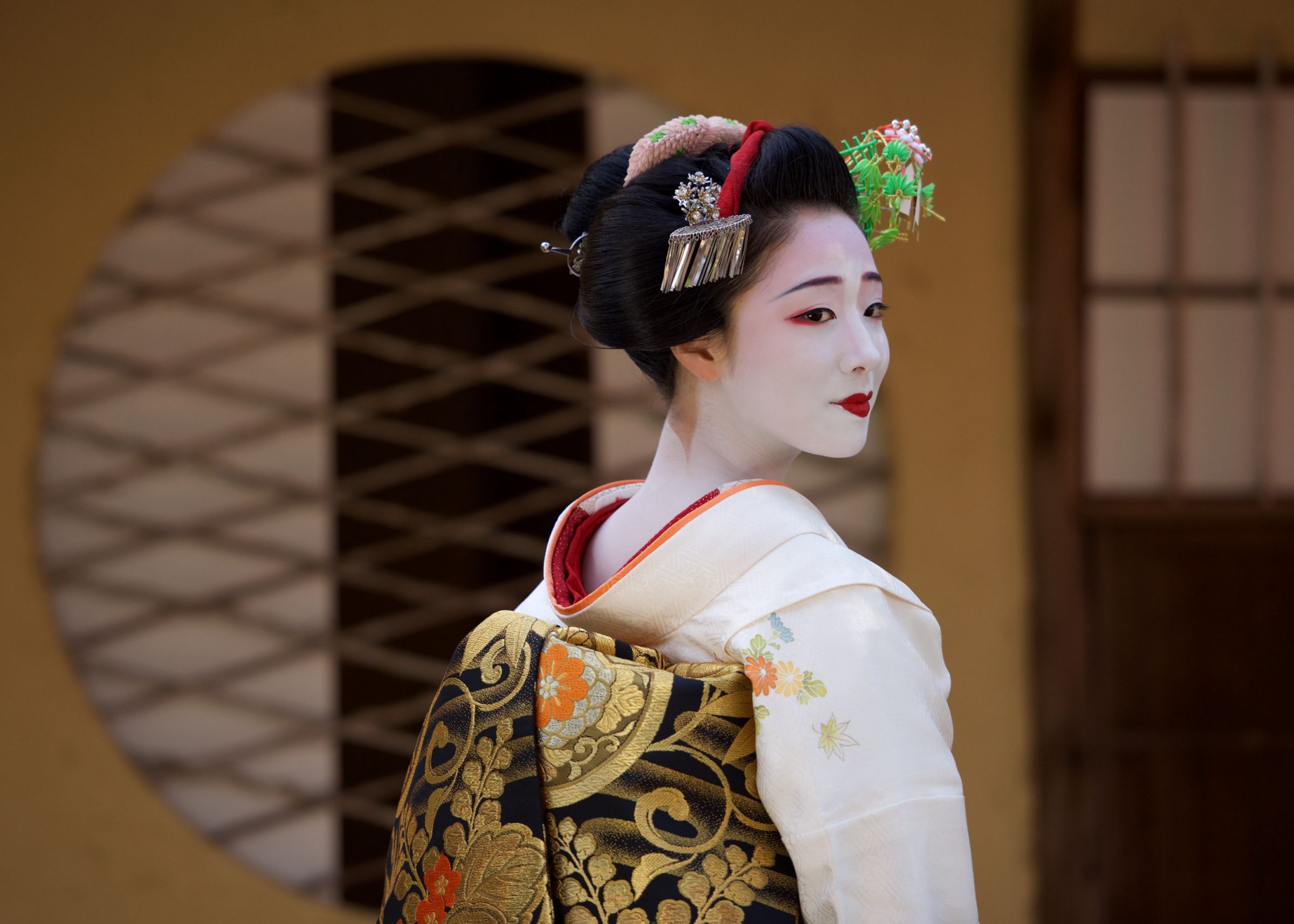 見返り美人 | GANREF