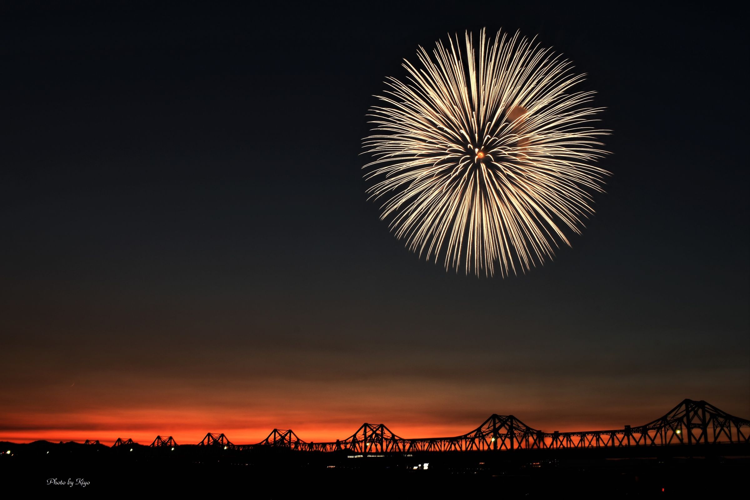 夕焼けの長生橋と花火の眺め！ | GANREF