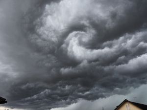 雲ページ 世界気象機関(WMO)による約100種類の分類をすべて網羅！雲の最新の分類