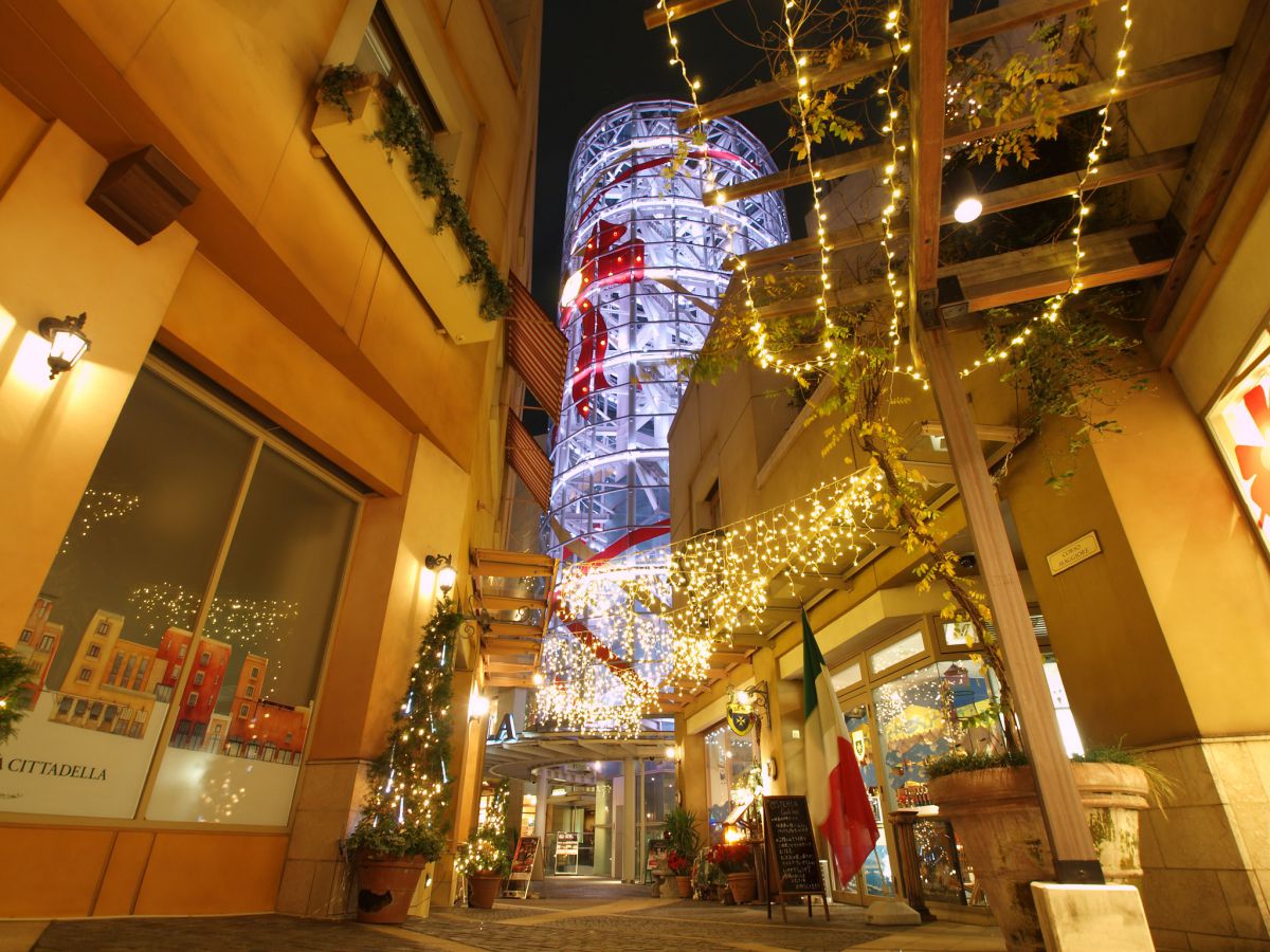 楽しそうな街 街並み 建物 夜景 Ganref