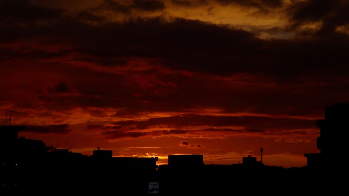 暗雲立ち込める 自然 風景 空 雲 Ganref