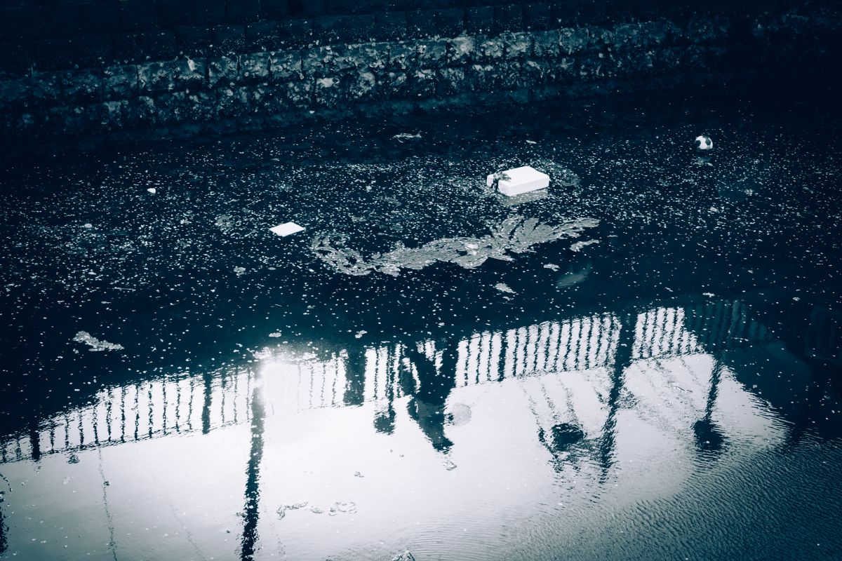 淀んだ現実と美しき虚像 街並み 建物 街並み Ganref