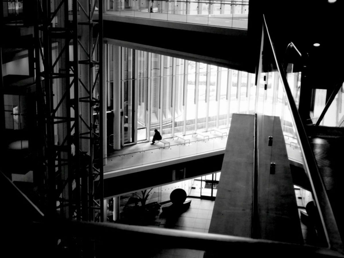 孤独な空間 GANREF