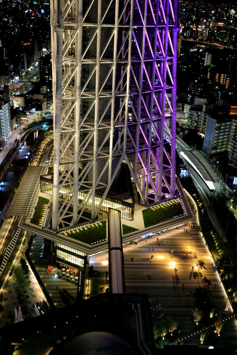 上から目線 街並み 建物 ビル タワー Ganref