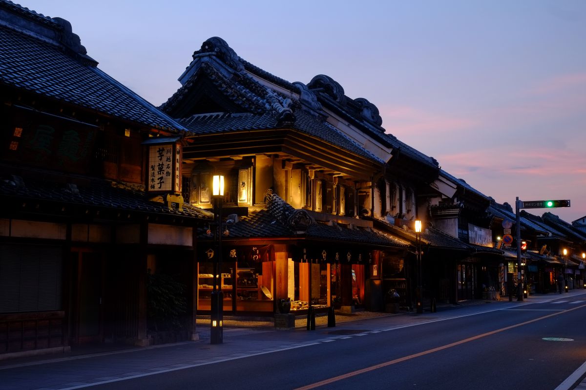 蔵造りの町並み 夕景 街並み 建物 街並み Ganref