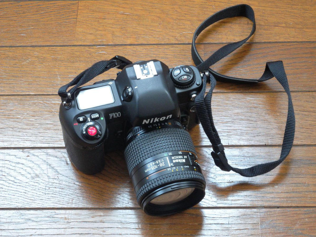 Nikon F100 一眼レフカメラ + Nikkor 28-105mm 【公式通販】