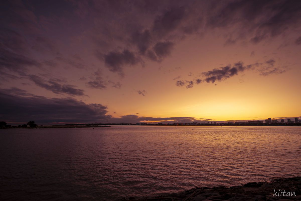 本当は茶色い海 自然 風景 空 雲 Ganref