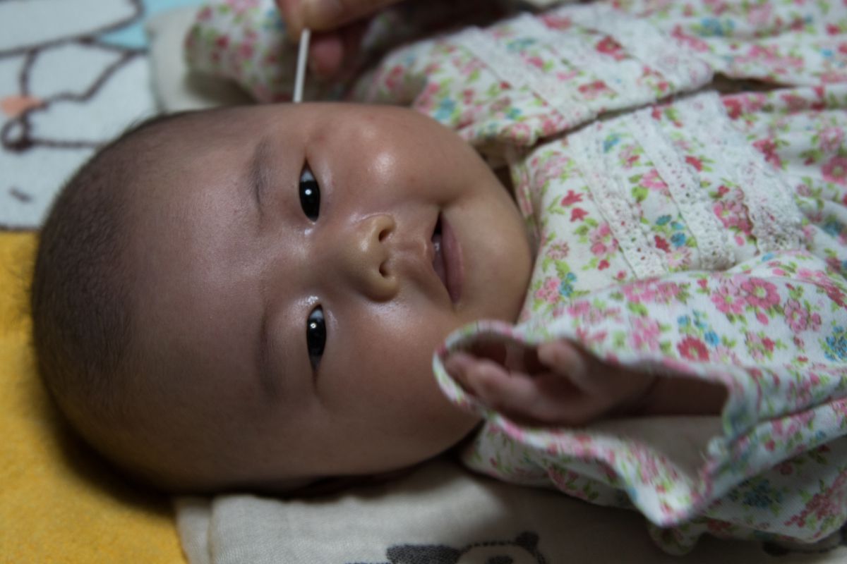 お気に入りの耳掃除 人物 赤ちゃん Ganref
