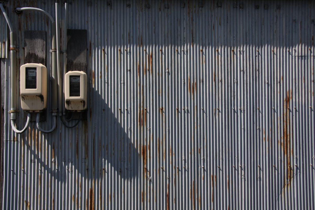 トタン 壁 影 錆び 模様 街並み 建物 街並み Ganref