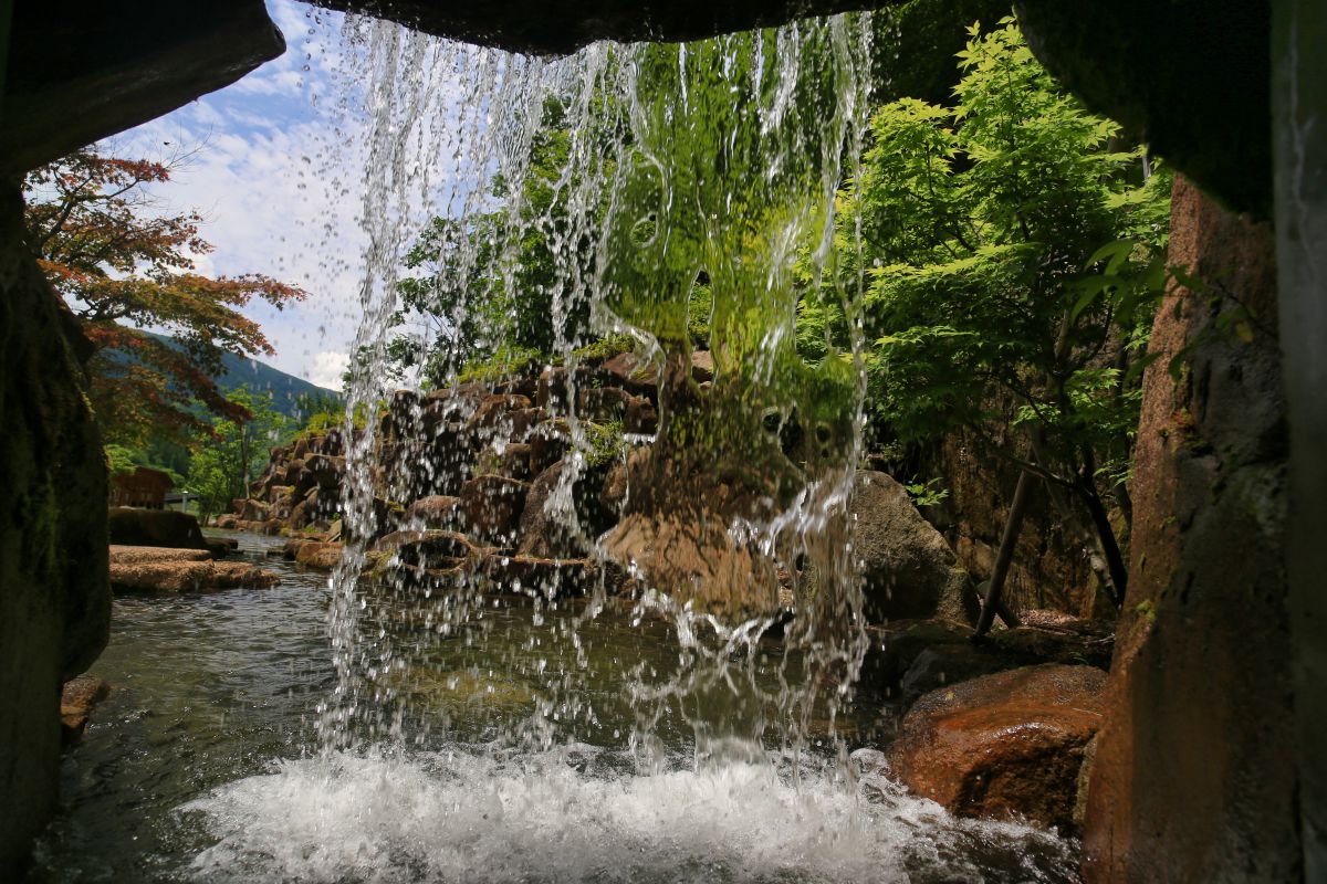飛騨大鍾乳洞の裏見の滝 自然 風景 滝 Ganref