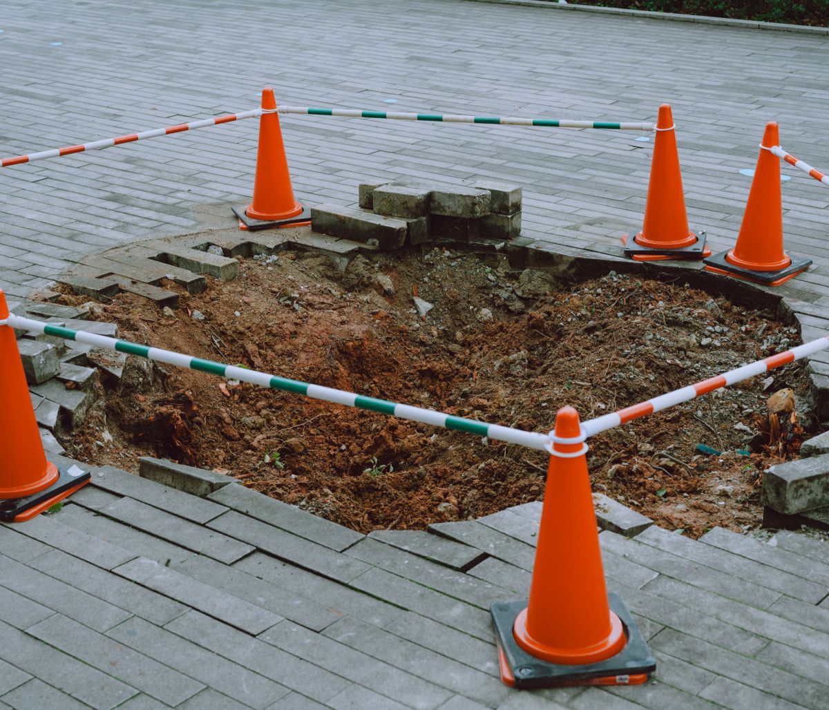 クレーター GANREF