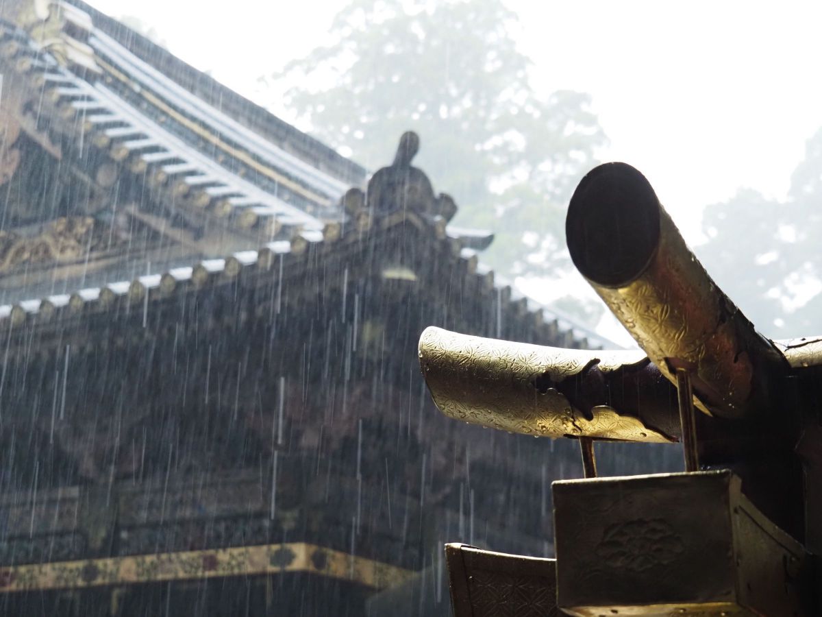 雨の境内 | GANREF