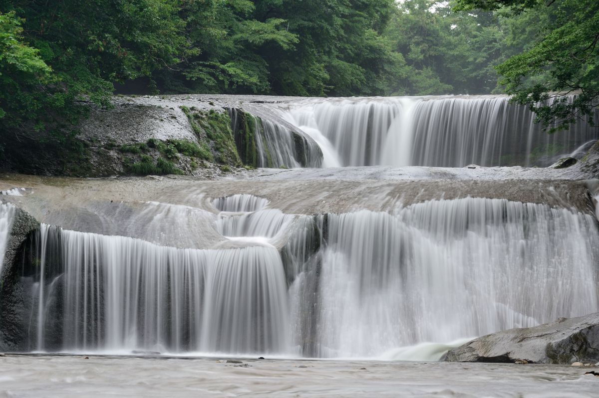 幾筋もの流れ 自然 風景 滝 Ganref