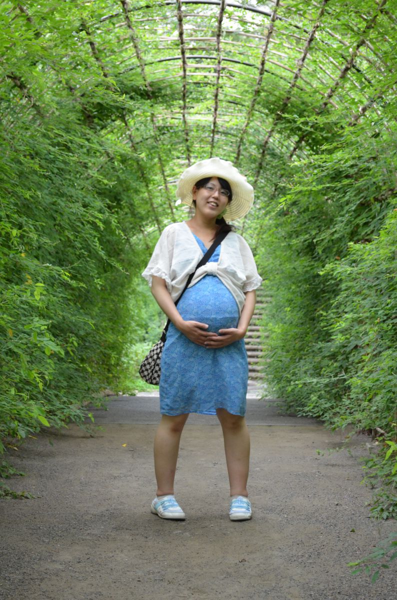 陣痛促進のお散歩にて 人物 女性 Ganref 陣痛促進のお散歩にて 人物 女性 Ganref