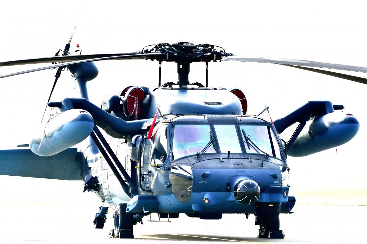 Uh 60j 乗り物 交通 航空機 空港 Ganref