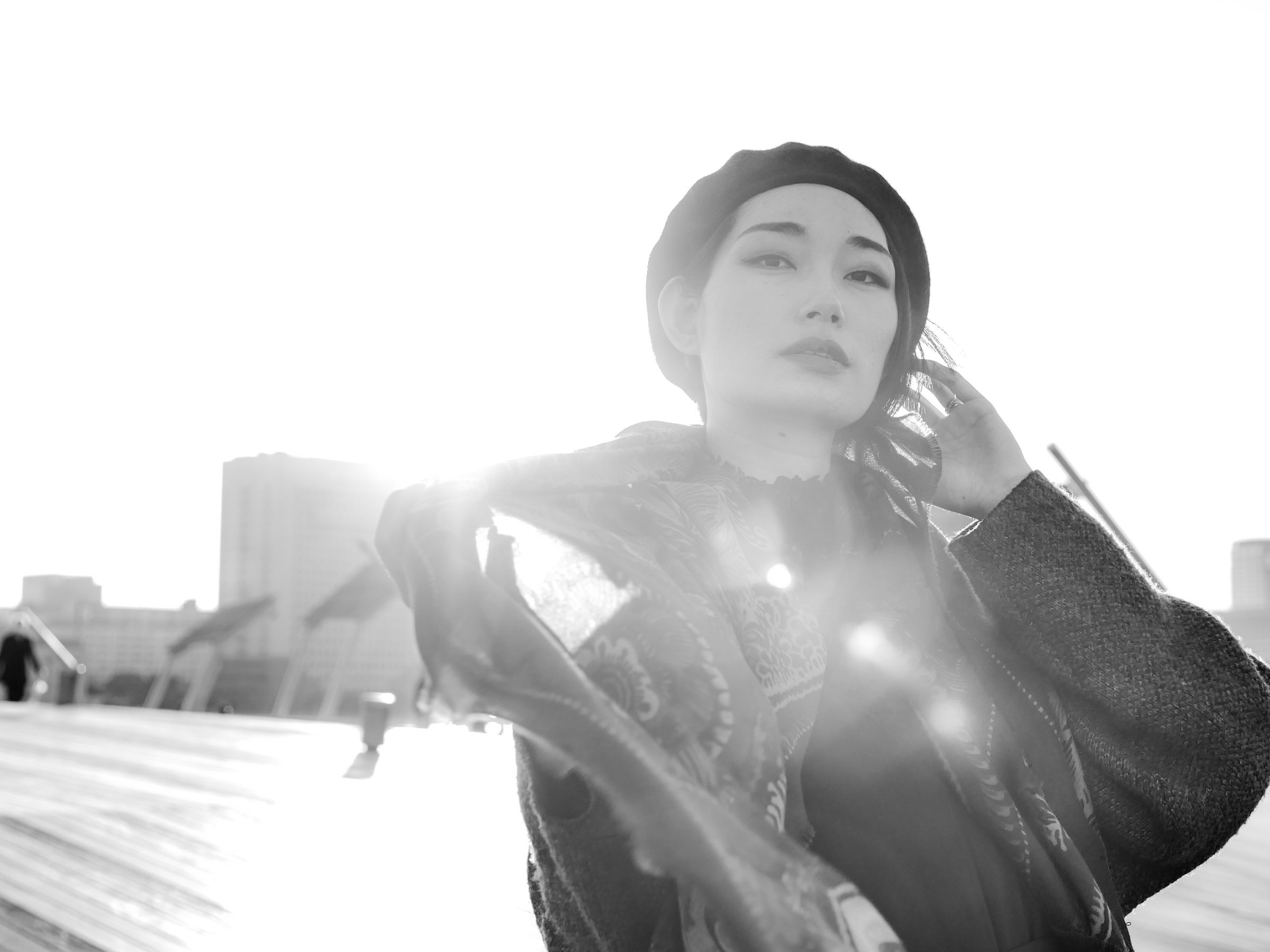 逆光モノクローム | GANREF