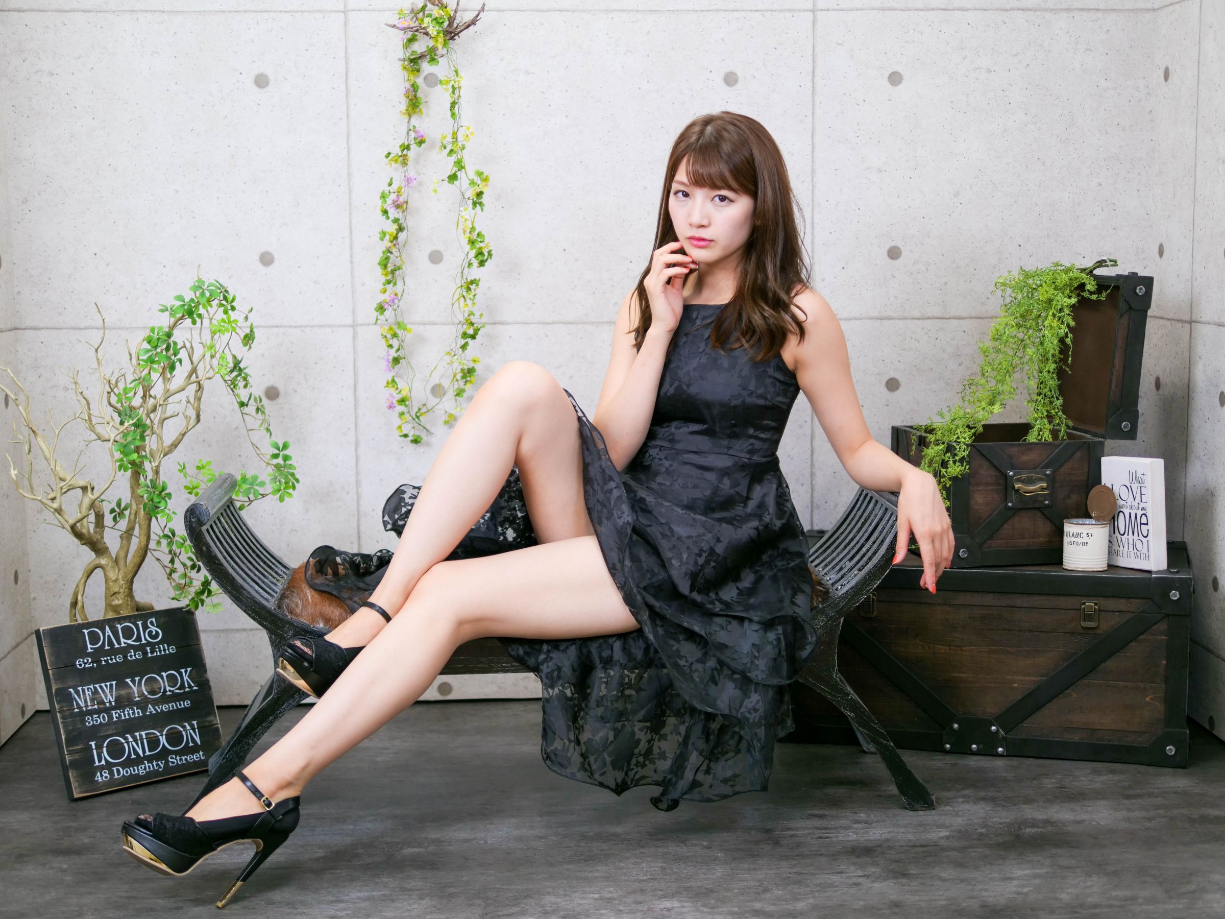 Fascinating girl 11」 | GANREF