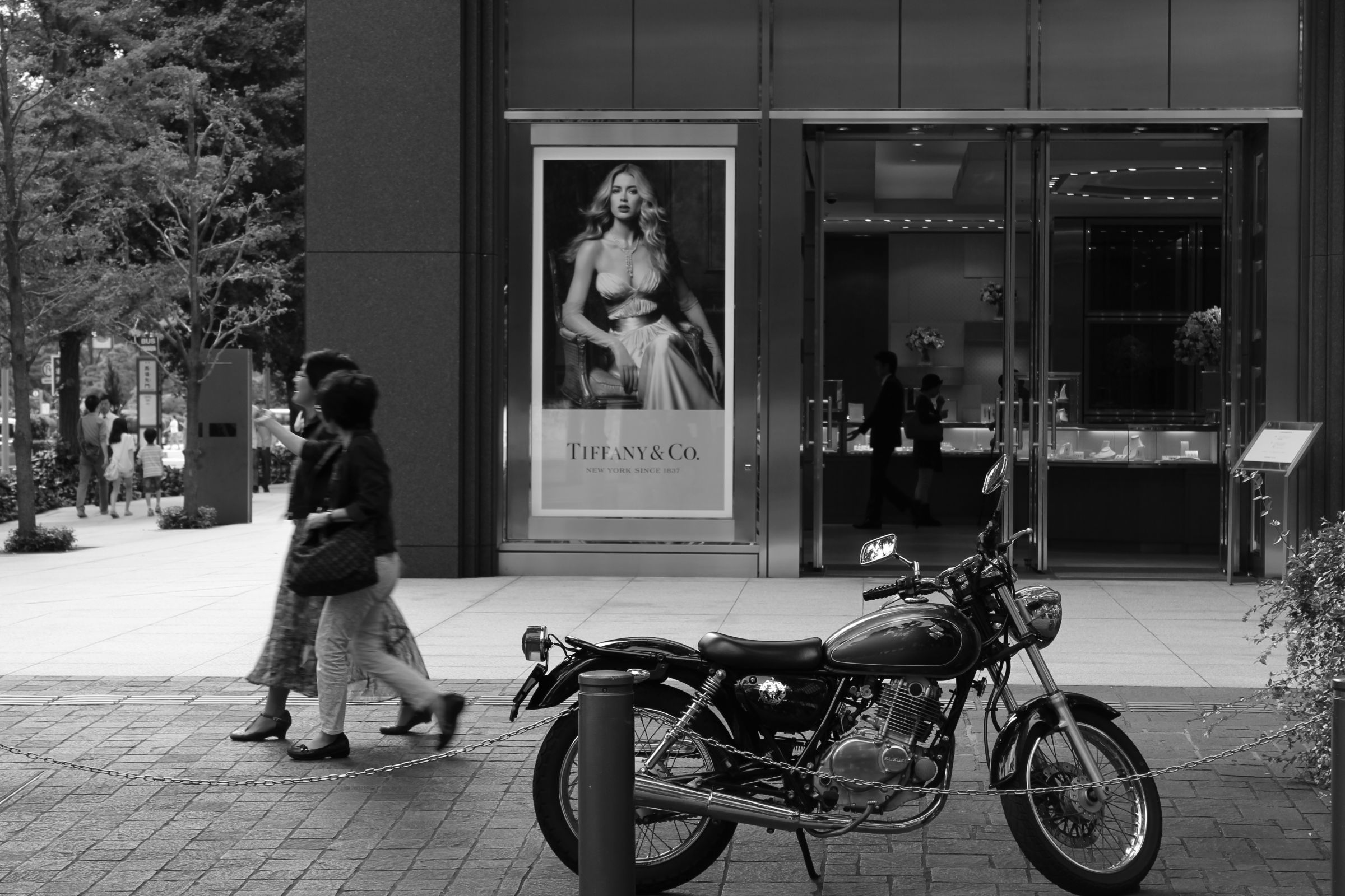 ラグジュアリーな午後 | GANREF