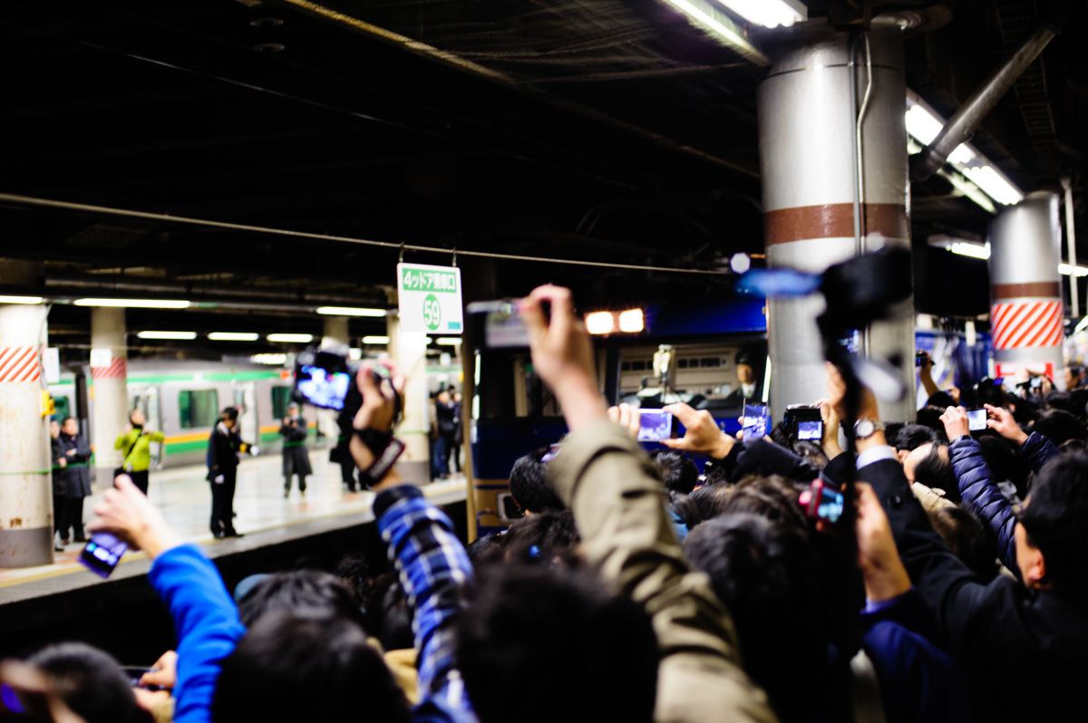 人混み 乗り物 交通 鉄道 駅 Ganref 人混み 乗り物 交通 鉄道 駅 Ganref