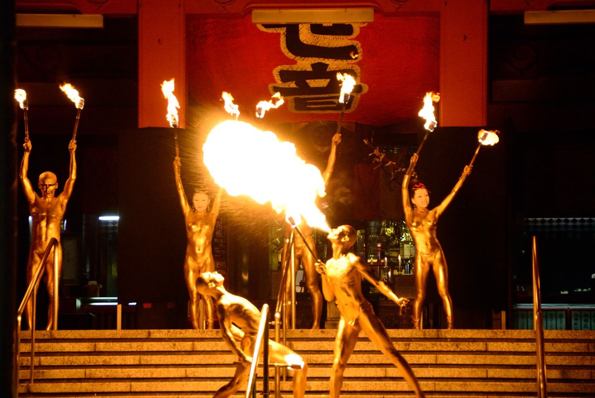 金粉ショー 金粉ファイヤー | GANREF