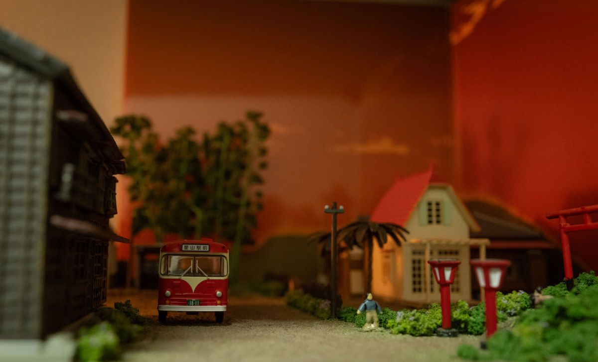 里山駅前行き GANREF