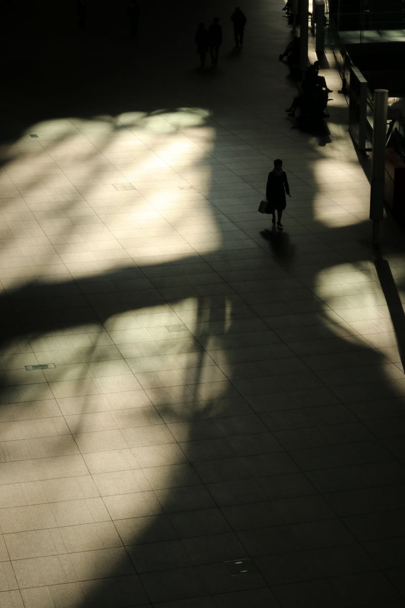 旅立ち 人物 女性 Ganref