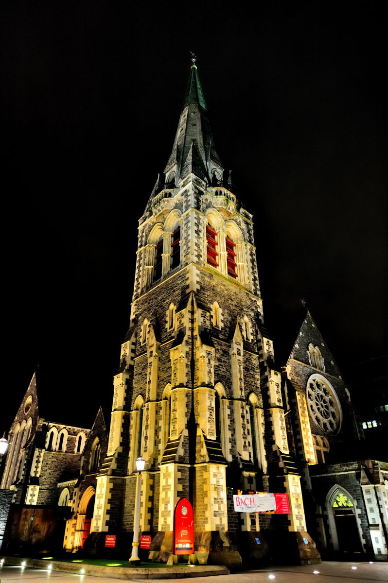 夜のクライストチャーチ大聖堂 街並み 建物 神社 寺 教会 Ganref