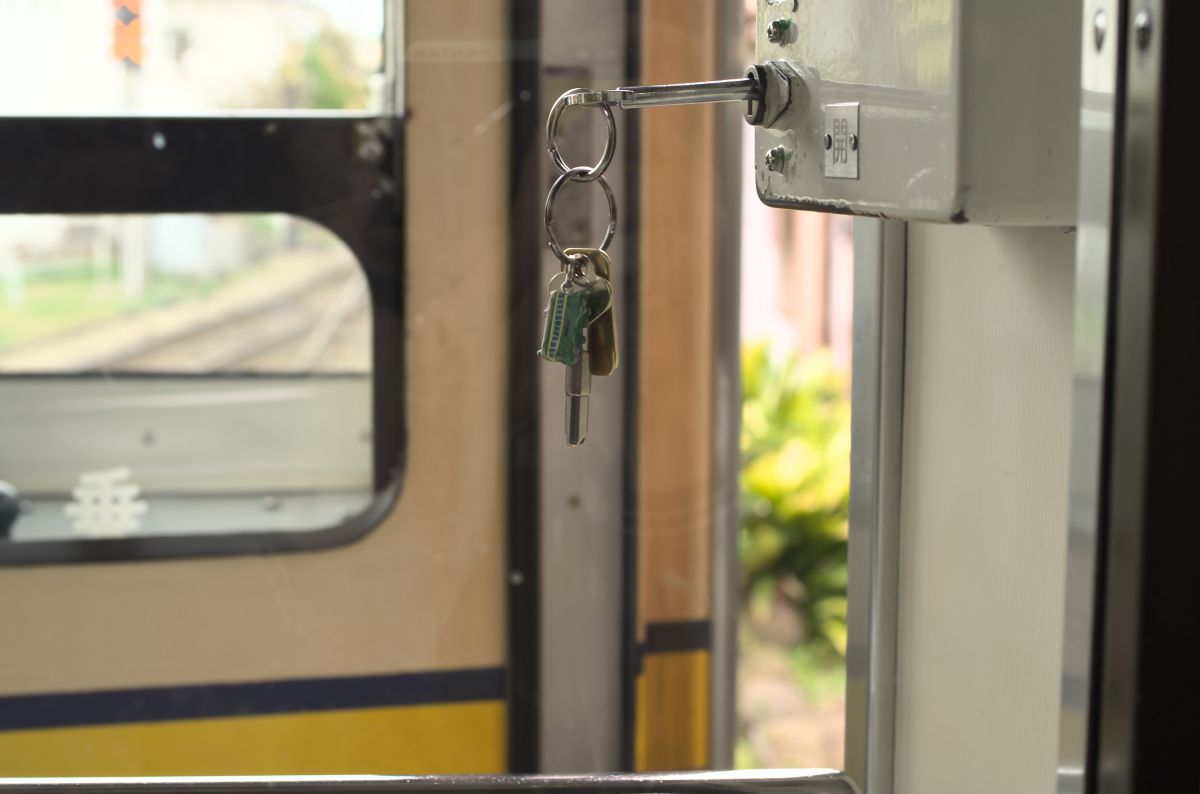 鉄道車両用各種鍵 Yahoo!オークション -「(かぎ 鍵 カギ)」(鉄道) の落札相場