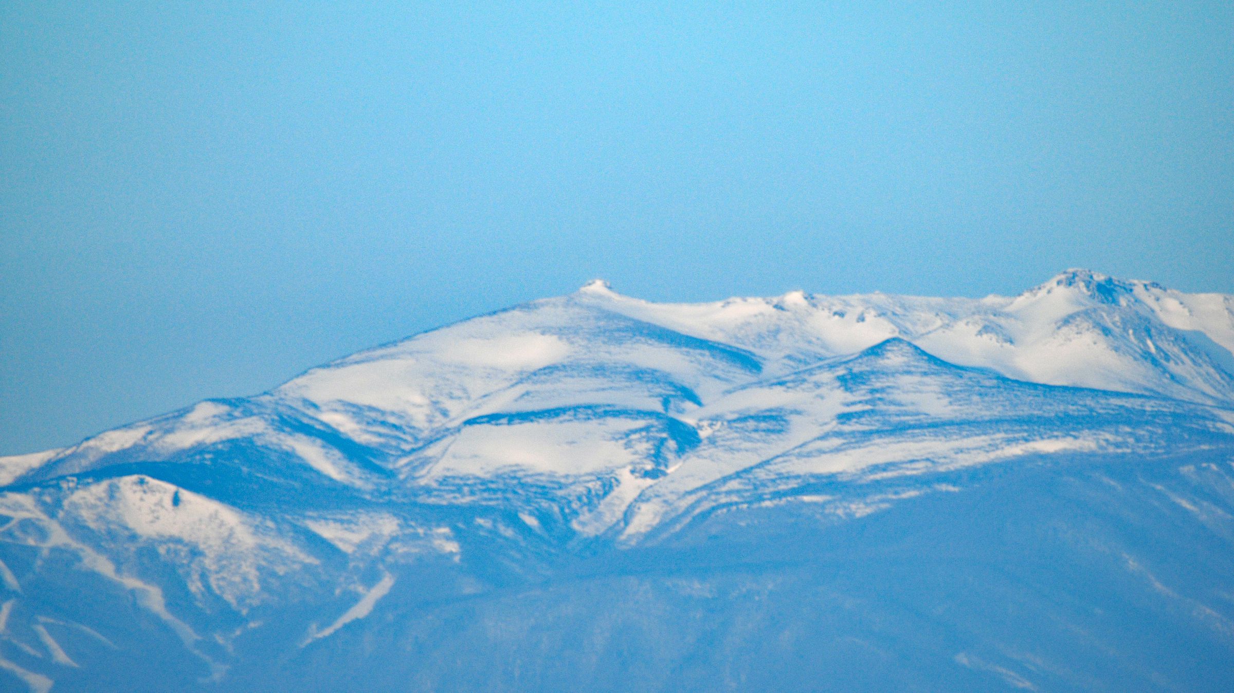 冠雪の安達太良山（乳首山） | GANREF