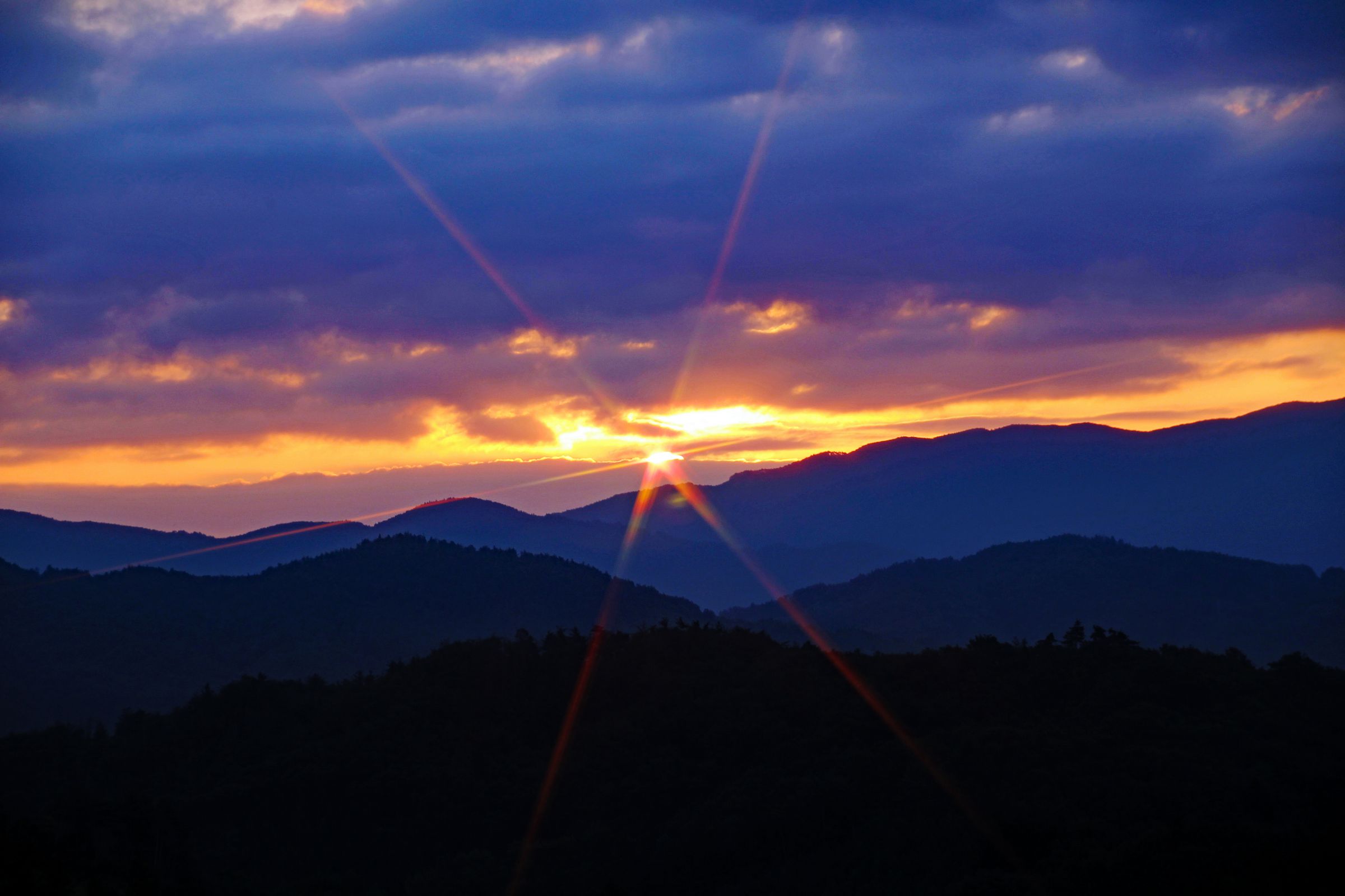 日の出写真 スノークロスの日の出 | GANREF