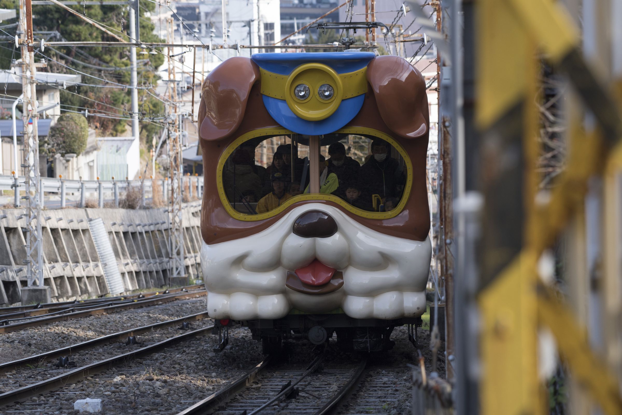 ワンワンワワン 犬のお巡りさん電車w | GANREF