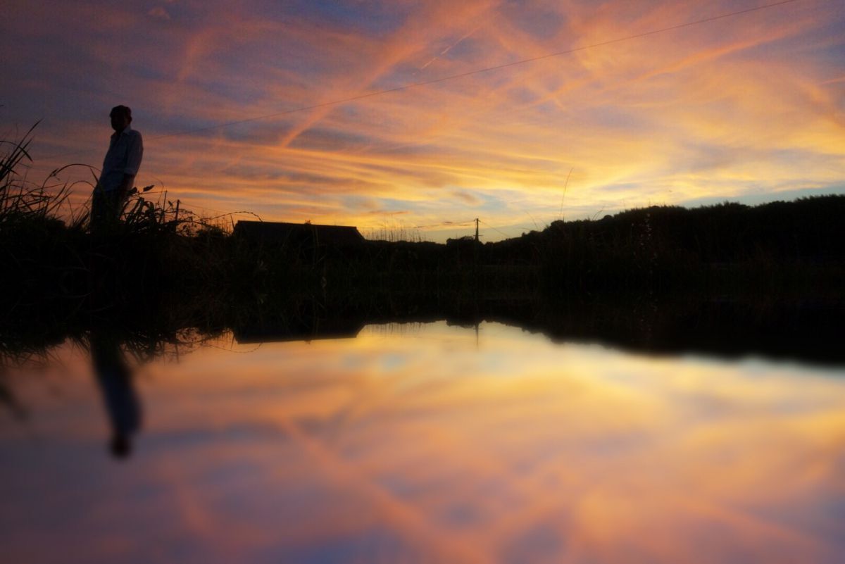 黄昏れ時 人物 男性 Ganref