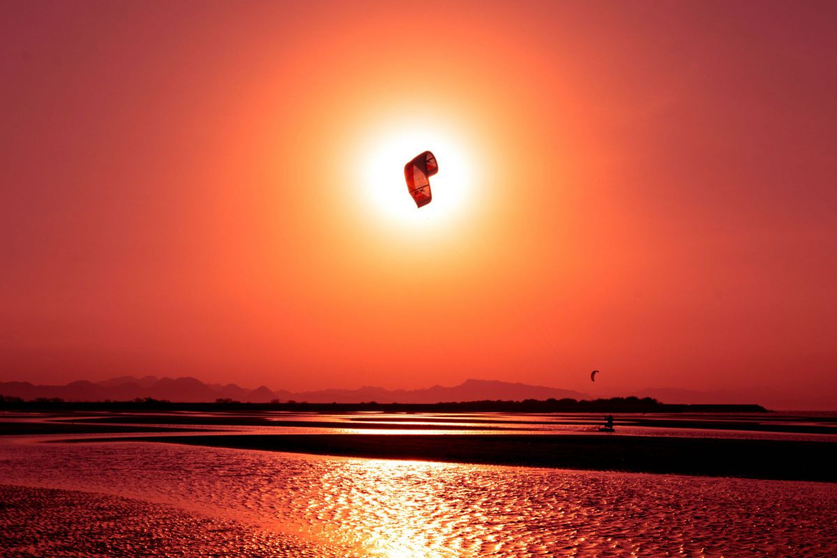 Sunset | GANREF