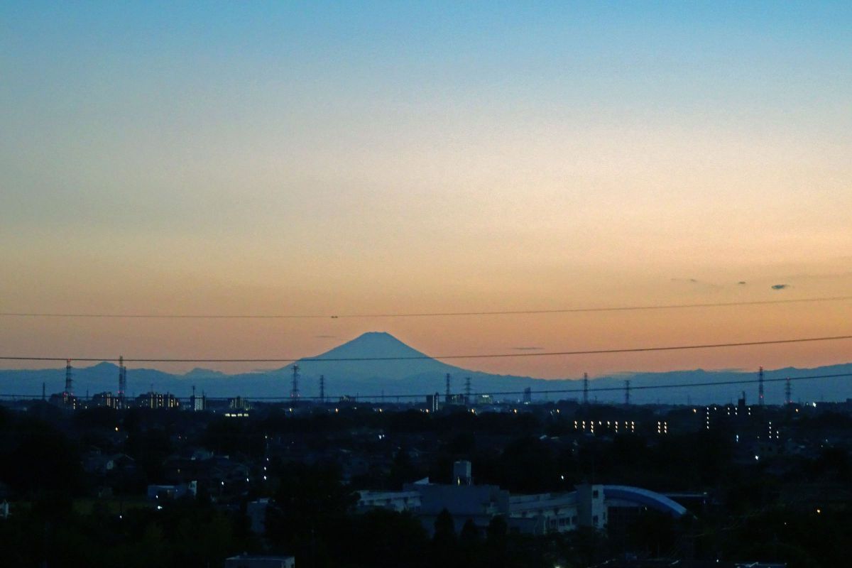 暮れ方の富士山遠望 | GANREF