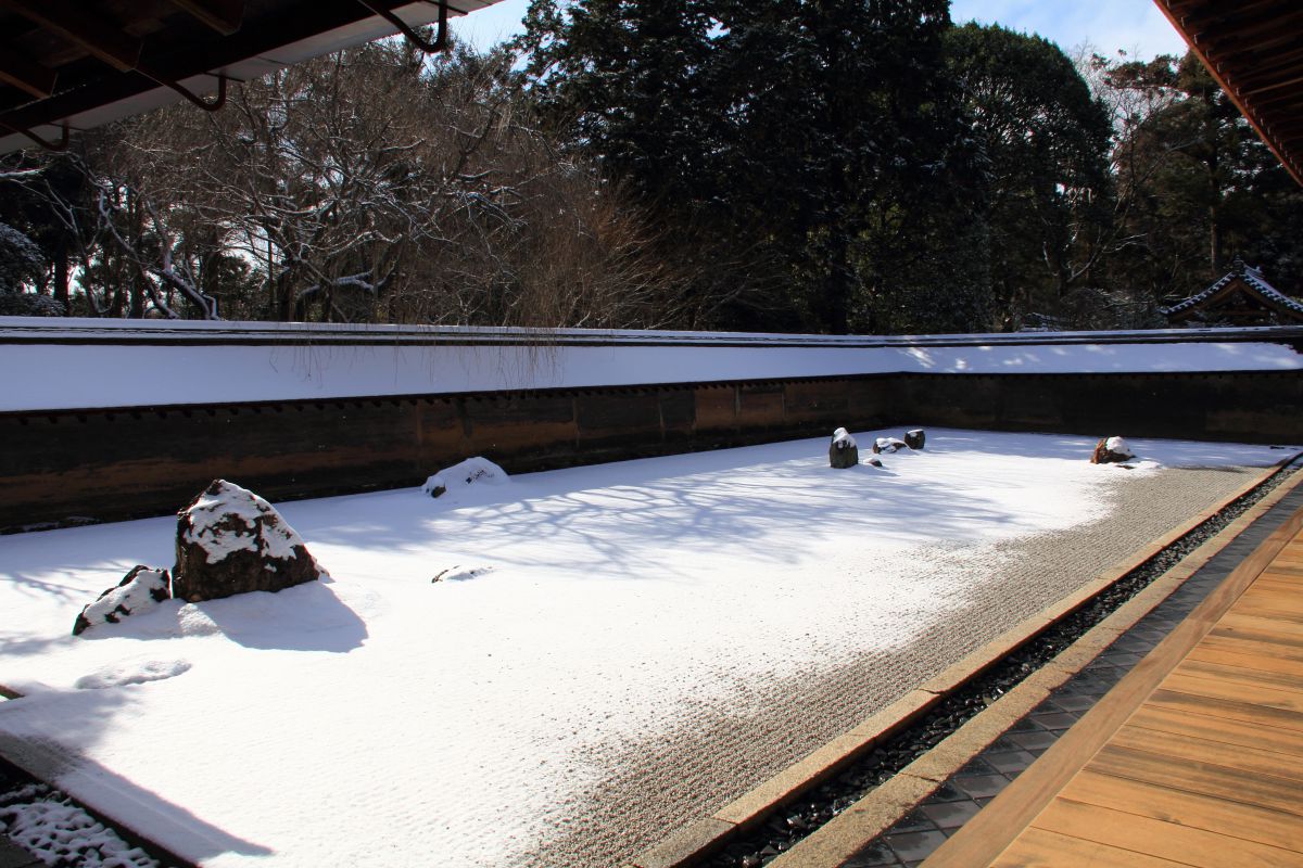 冬の龍安寺 街並み 建物 神社 寺 教会 Ganref