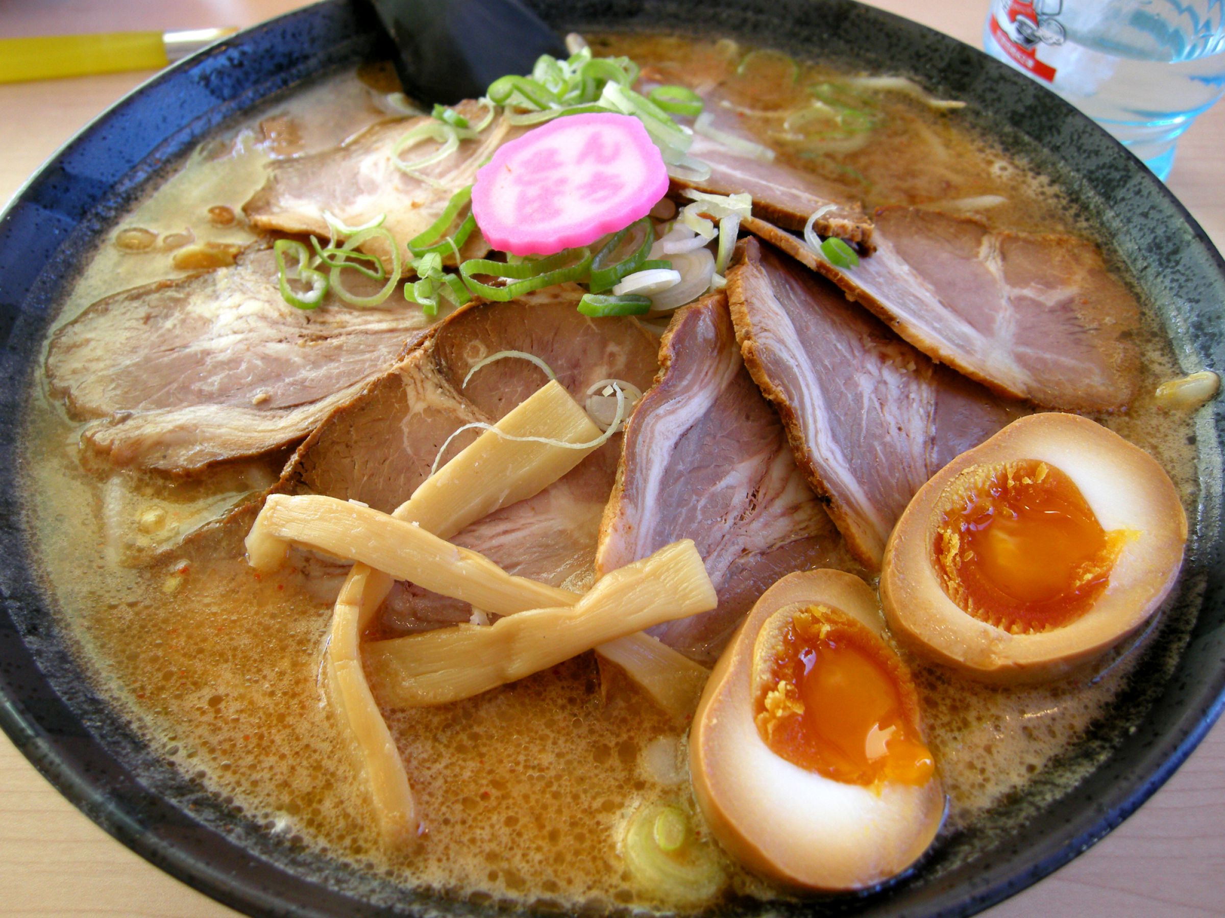 ラーメン（チャーシュー、煮卵入り）写真 ラーメン（チャーシュー、煮卵入り）写真 ラーメン（チャーシュー、煮