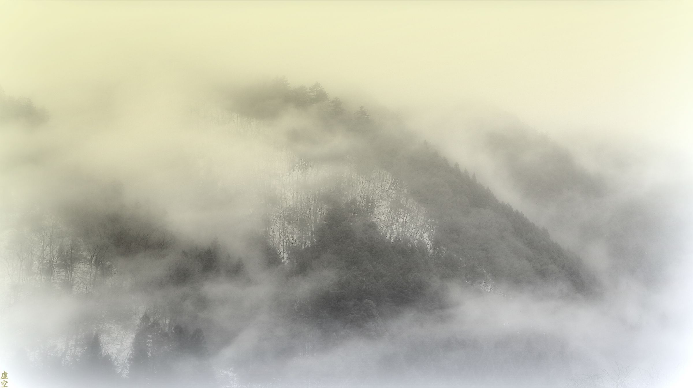 【真作】絵画　油彩15号　幽玄の山影―霧に包まれた静寂の風景画　C134 幽霧 | GANREF