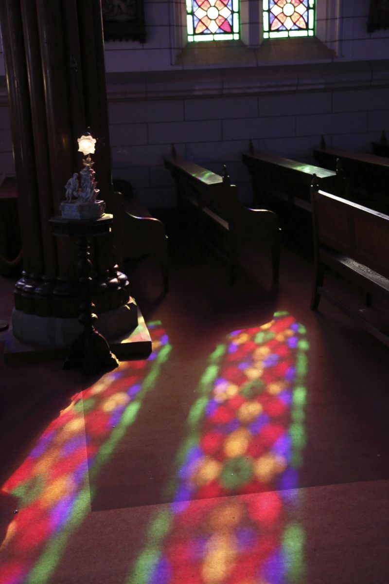 窓明かり 街並み 建物 神社 寺 教会 Ganref