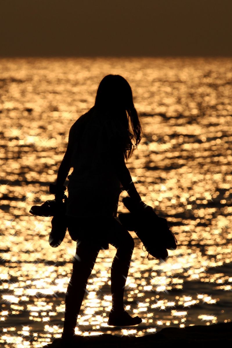 琥珀の瞬間 人物 女性 Ganref