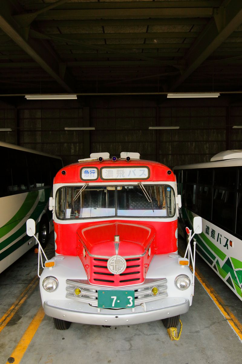 ボンネットバス まだまだ現役 乗り物 交通 車 Ganref