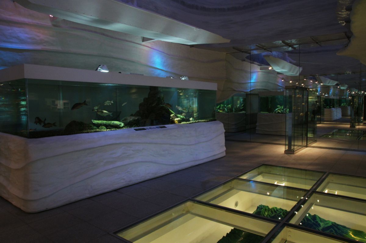 不思議な空間１ 街並み 建物 美術館 博物館 劇場 Ganref