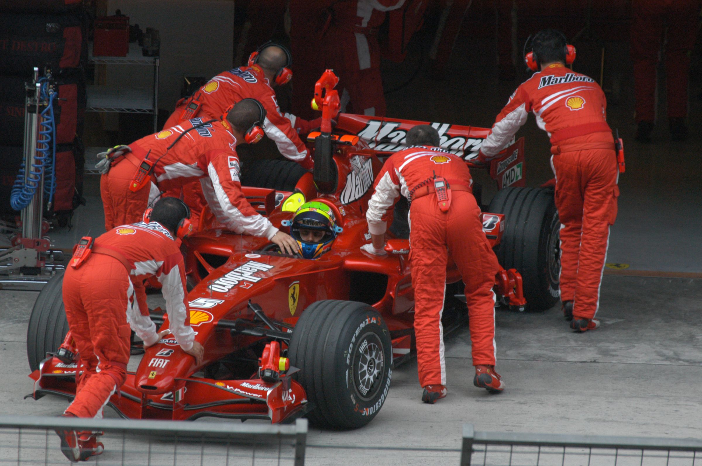 ふぇりぺマサ 2007 F1中国GP ピット（フェリペ・マッサ） | GANREF