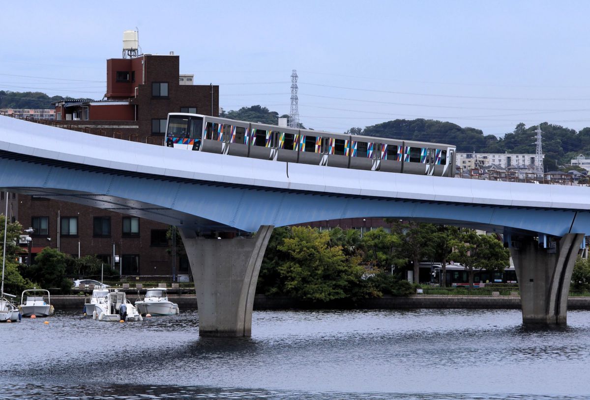 平潟湾を横切る GANREF