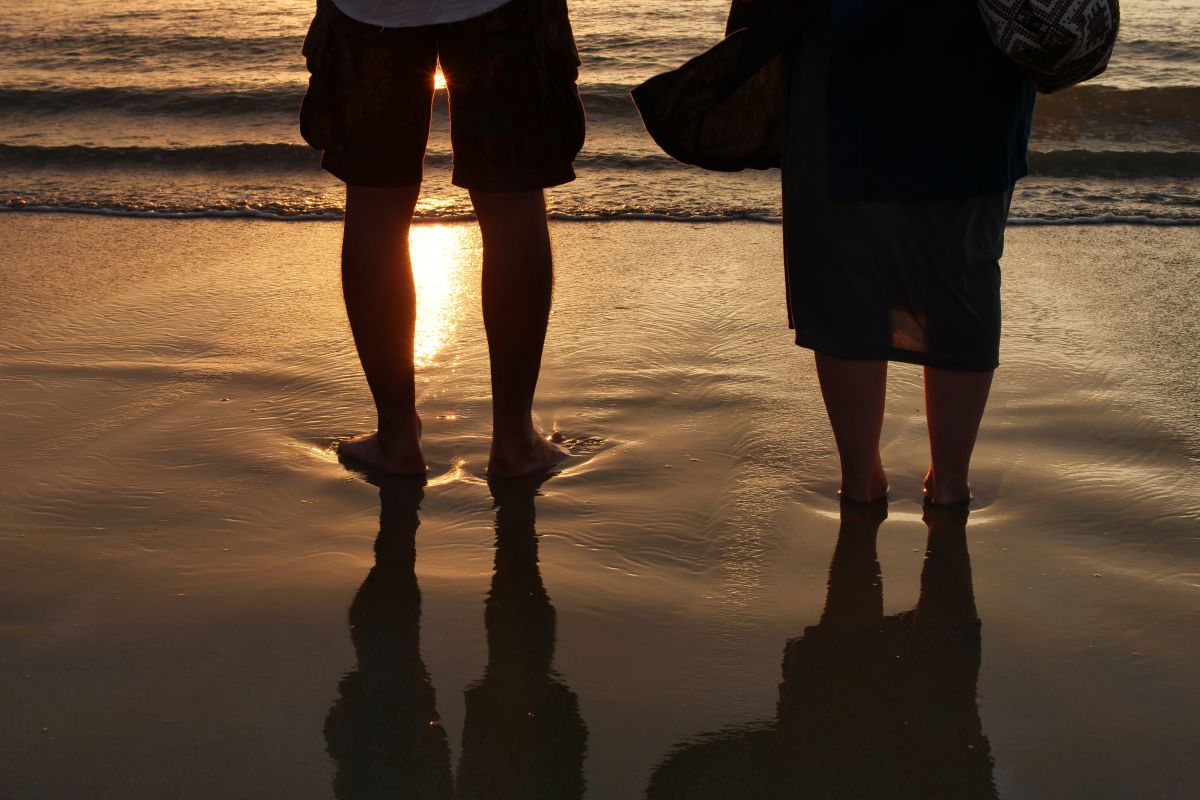 引き潮の浜辺で一番気持ちのいいコト 人物 カップル 夫婦 Ganref