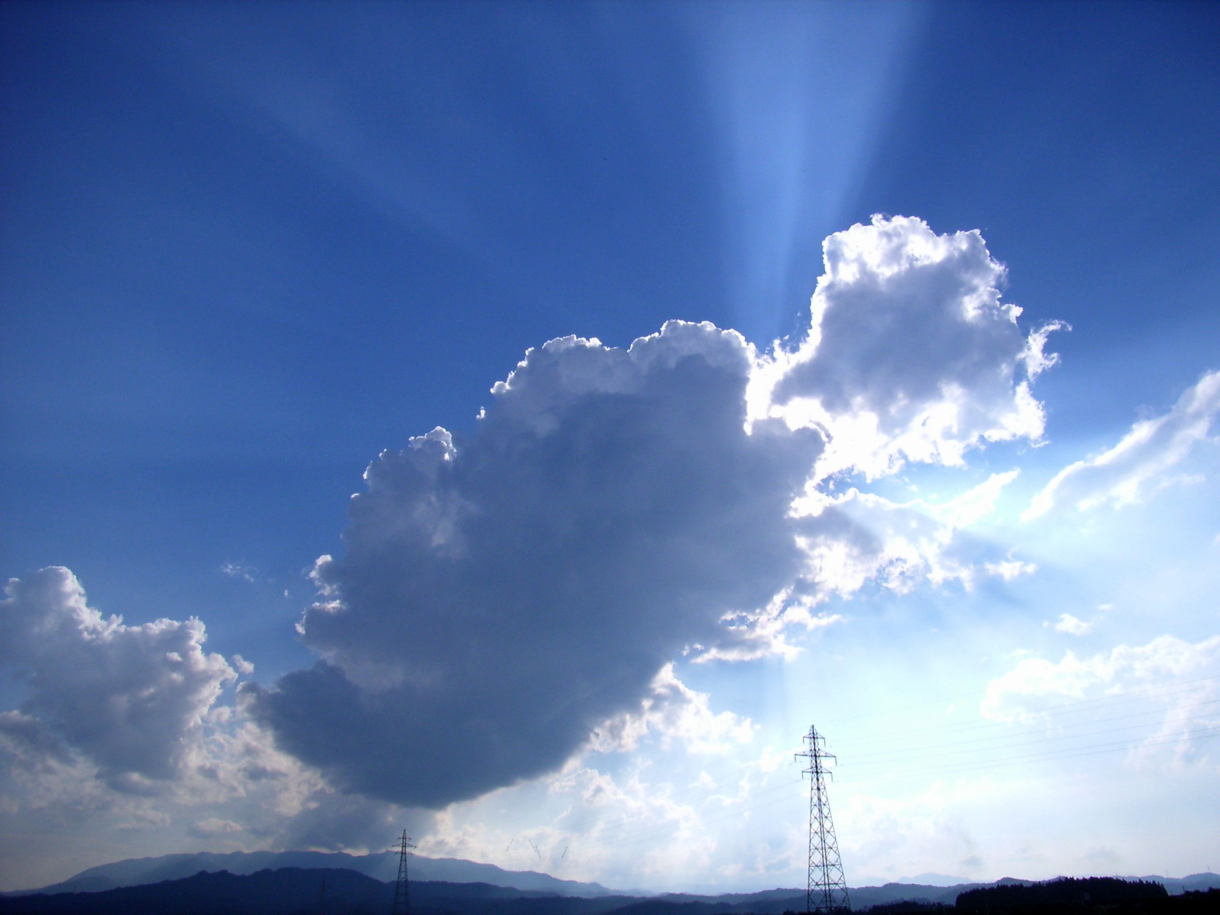 雨上がりの空 旅の途中 雨上がりの夏空 | GANREF