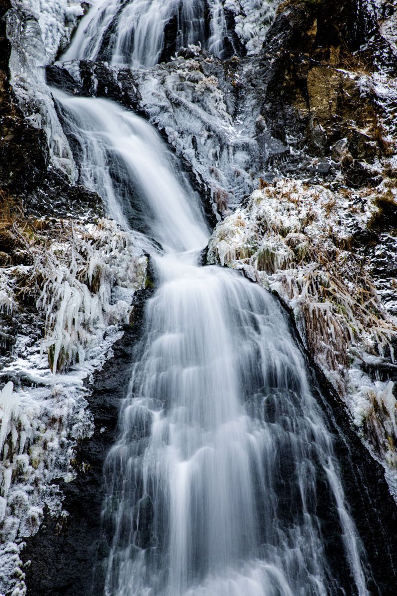 凍みる泊川滝 GANREF