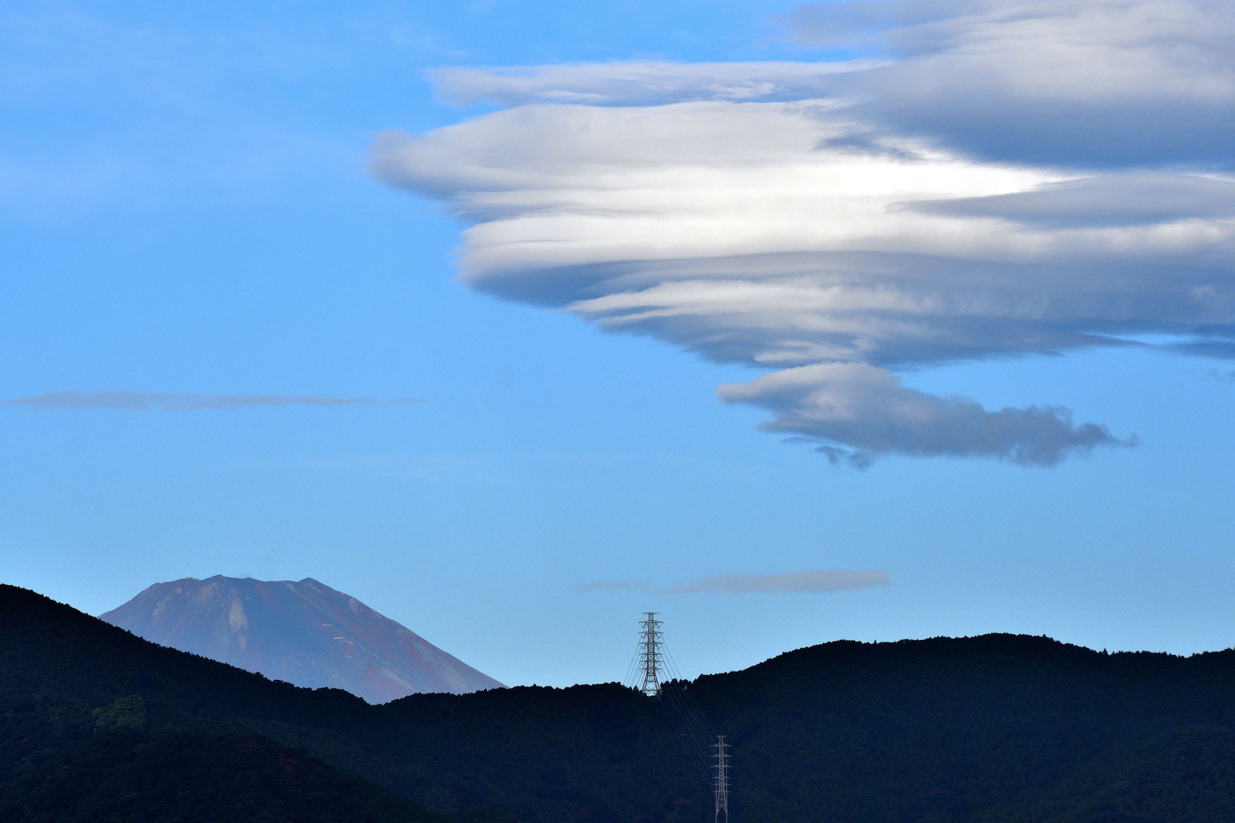 宇宙波動☆吊るし雲 富士山の絵 高波動アート チャネリング瞑想 風水画】吊るし雲 富士山の絵 高波動スピリチュアルアート